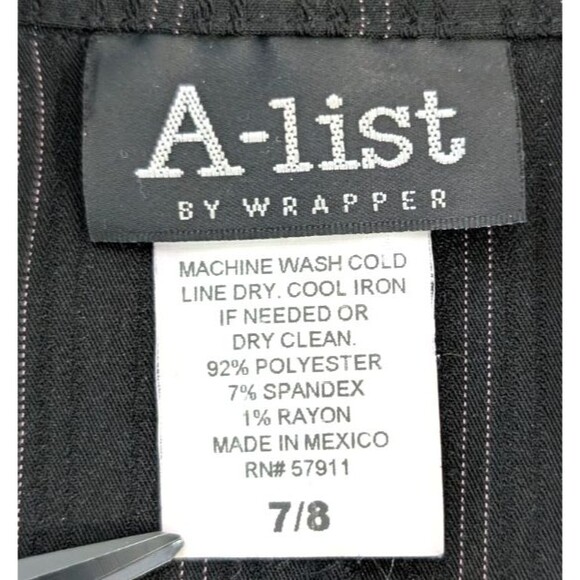 Women's Blazer Size 7/8 Black Pinstriped Hooks Front Tie Belt Long Sleeve Career - Picture 4 of 16